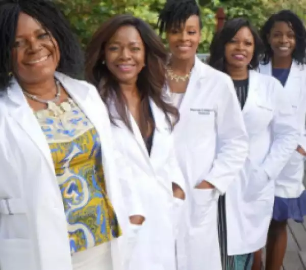 Photo Of Five Nigerian Women From The Same Family Who Are All Medical Practitioners